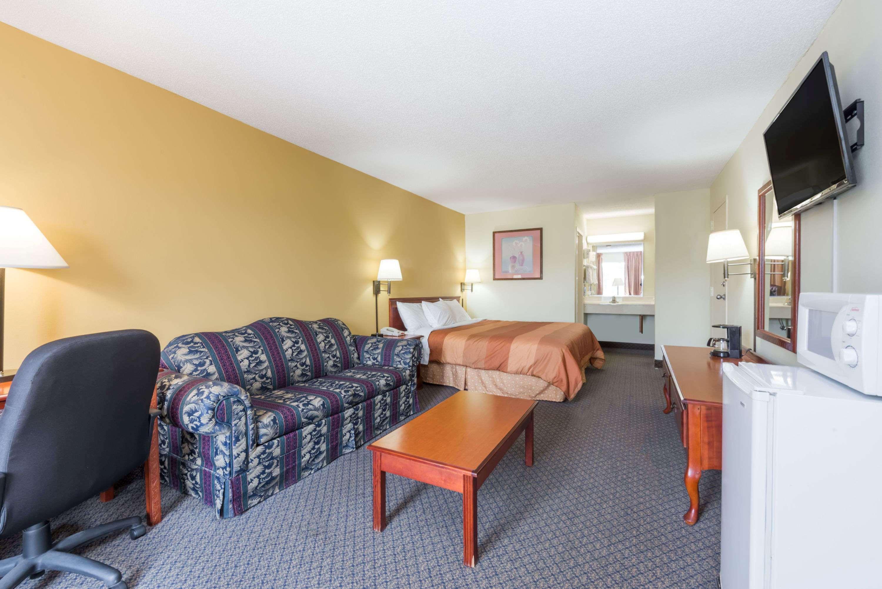 Days Inn By Wyndham Fort Payne Esterno foto